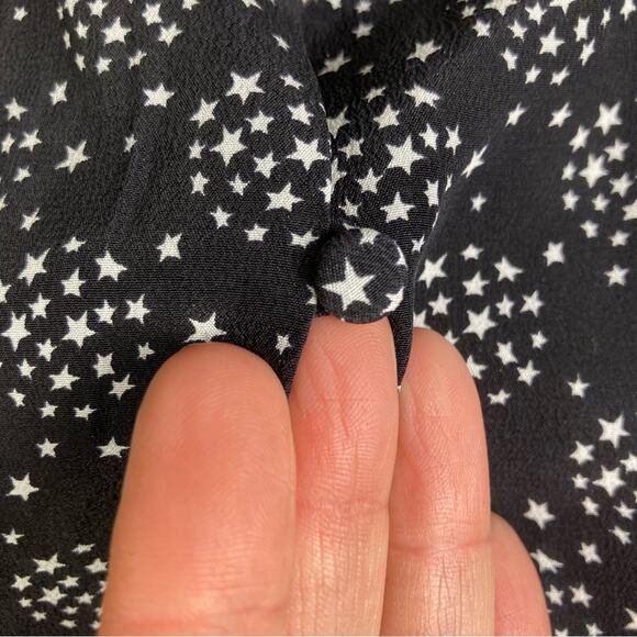 Equipment top medium NWT silk black white star ball long sleeve Cornelia button - Picture 11 of 16